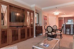 True 1br Balcony Suite With Strip View At Mgm Signature Las