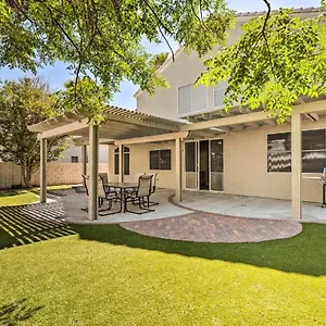 A Beautiful House With Hot Tub, Grill & Games! * Las Vegas