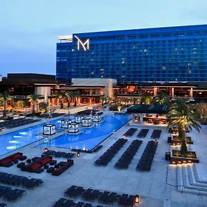 Курортный комплекс M & Casino