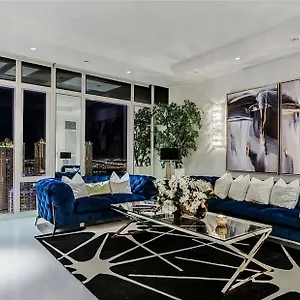 Exquisite High-rise With Panoramic View *