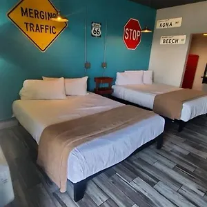 Desert Hills Motel
