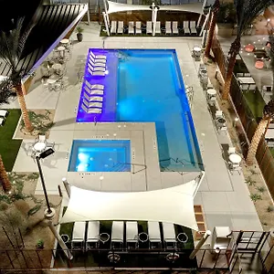 Home2 By Hilton Vegas Convention Center - No Fee 3*