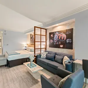 Отель Lucky Gem Penthouse & Luxury At Signature Resort, Strip View 509