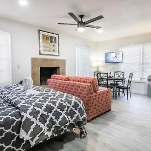 Urban Oasis Huge Unit Private Entry * Las Vegas