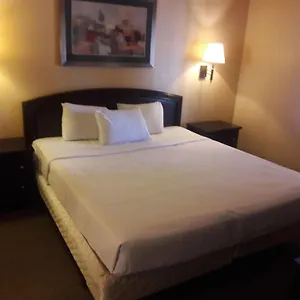 Emerald Convention Center Hotell 2*
