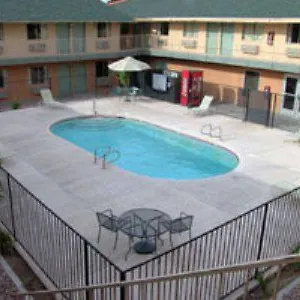 Knights Hotel 2*