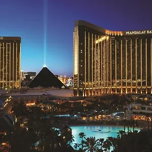 Mandalay Bay And Casino By Suiteness Hotell