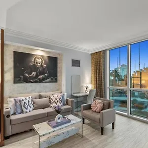 Apartahotel The Deuce's Wild At Mgm Signature 5*